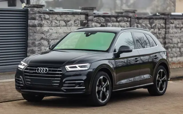 AUDI Q5 55 TFSIe quattro S tronic S line business