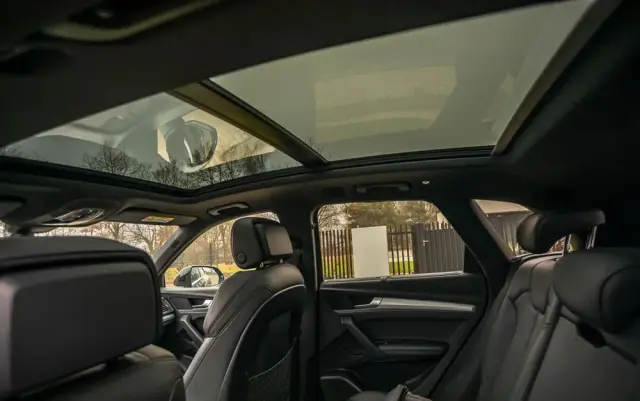 AUDI Q5 55 TFSIe quattro S tronic S line business