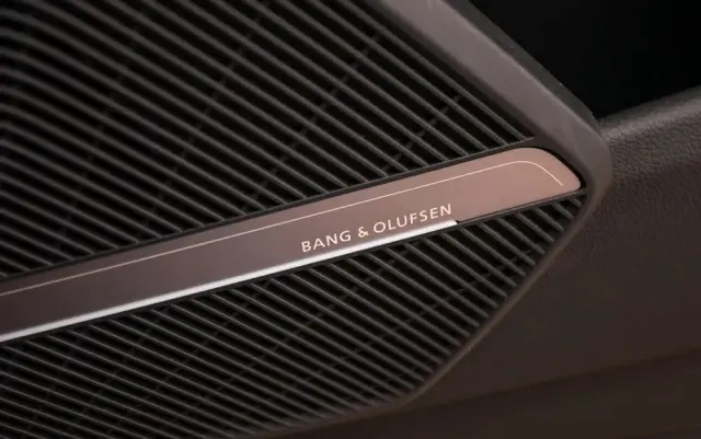 AUDI Q5 55 TFSIe quattro S tronic S line business