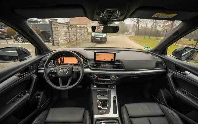 AUDI Q5 55 TFSIe quattro S tronic S line business