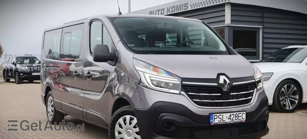 RENAULT Trafic 