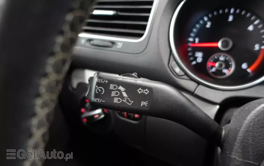 VOLKSWAGEN Golf 1.6 TDI DPF BlueMotion Technology Comfortline