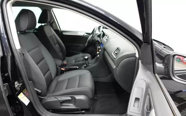 VOLKSWAGEN Golf 1.6 TDI DPF BlueMotion Technology Comfortline