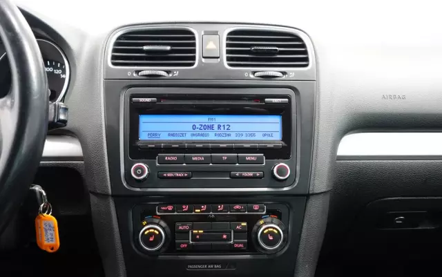 VOLKSWAGEN Golf 1.6 TDI DPF BlueMotion Technology Comfortline