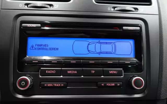 VOLKSWAGEN Golf 1.6 TDI DPF BlueMotion Technology Comfortline