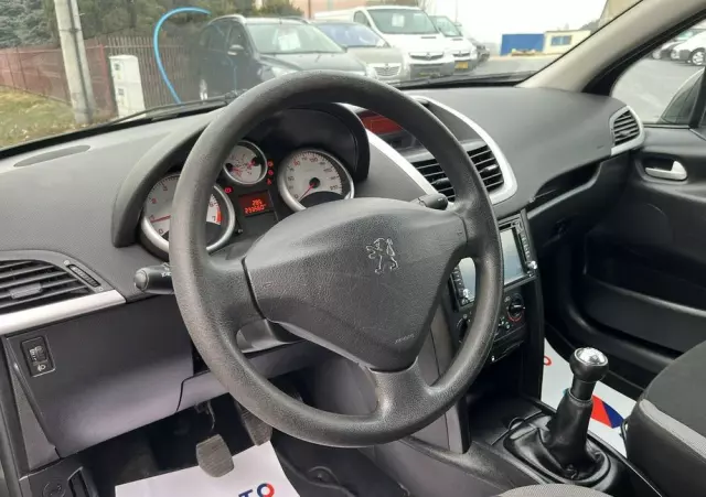 PEUGEOT 207 