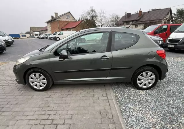 PEUGEOT 207 