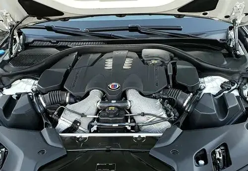 ALPINA B5 
