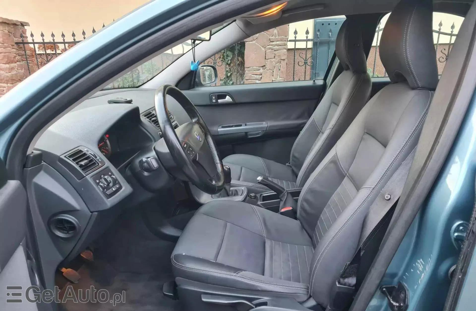 VOLVO S40 1.6 D2 (115 KM)