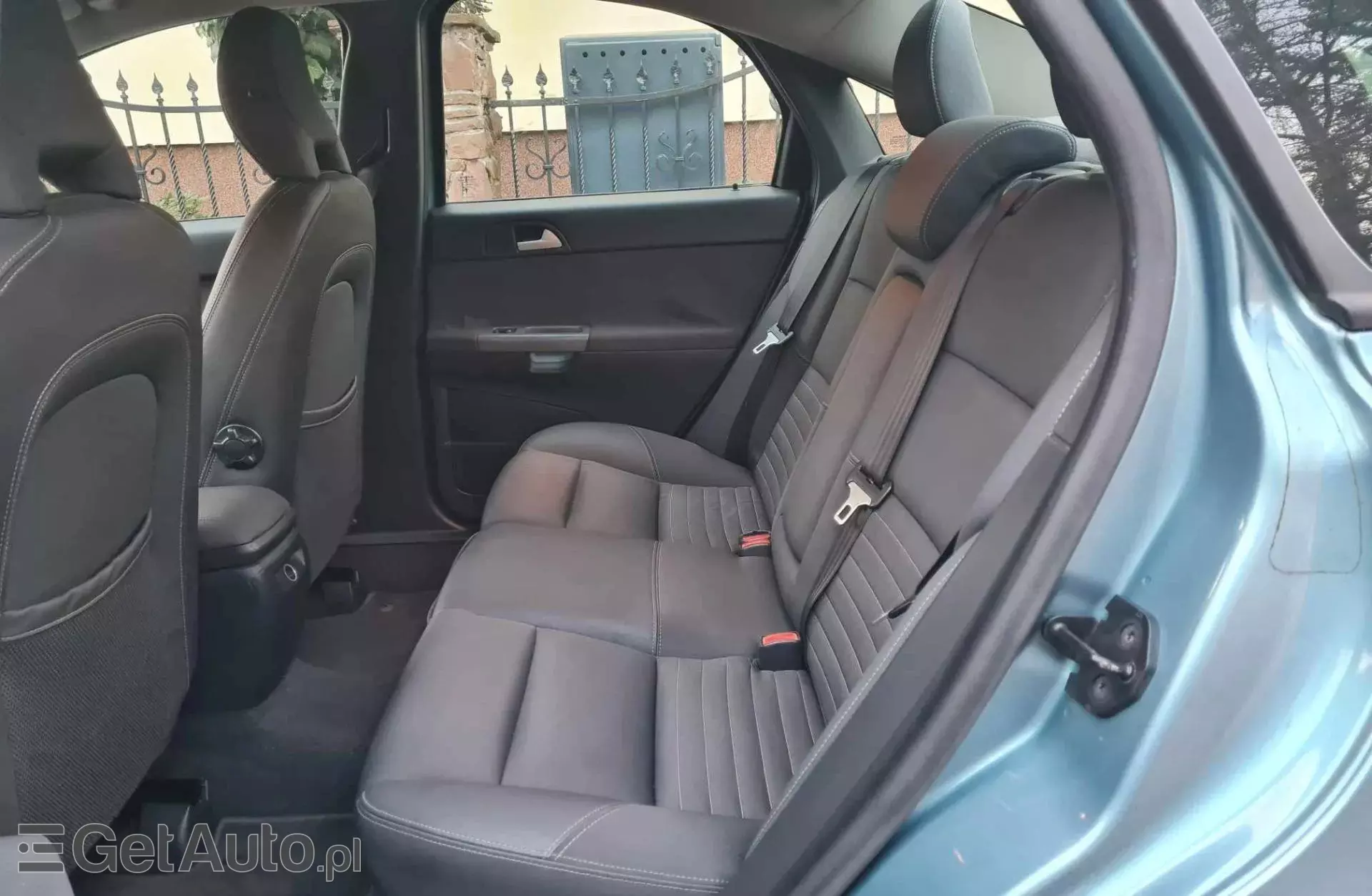 VOLVO S40 1.6 D2 (115 KM)