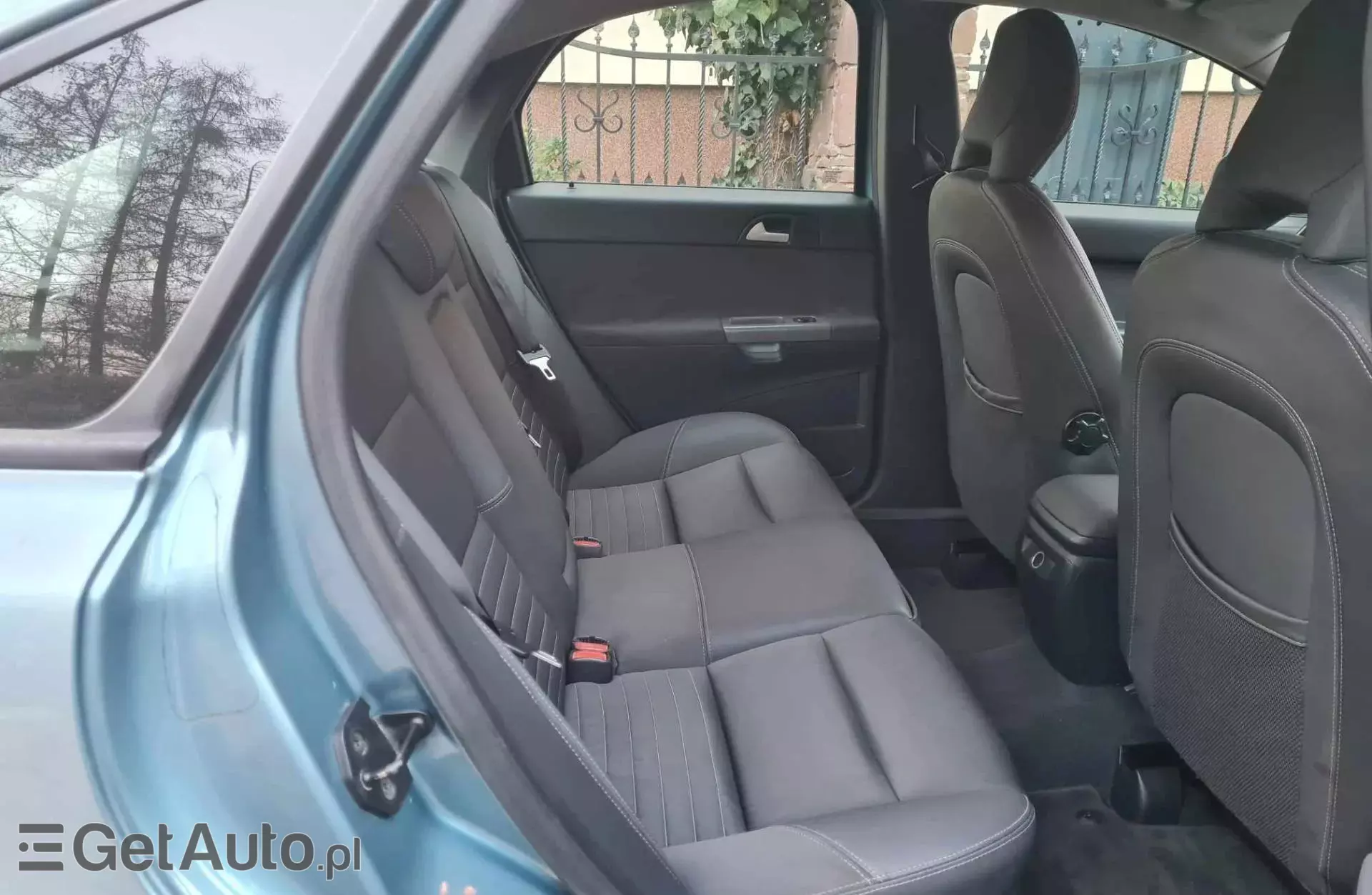 VOLVO S40 1.6 D2 (115 KM)