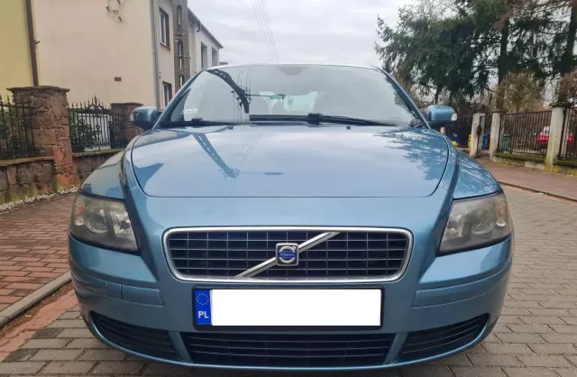 VOLVO S40 1.6 D2 (115 KM)