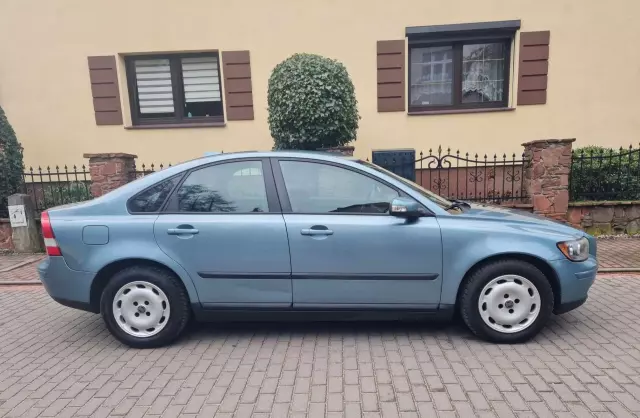 VOLVO S40 1.6 D2 (115 KM)