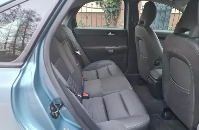 VOLVO S40 1.6 D2 (115 KM)