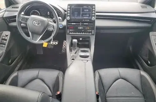 TOYOTA Avalon 