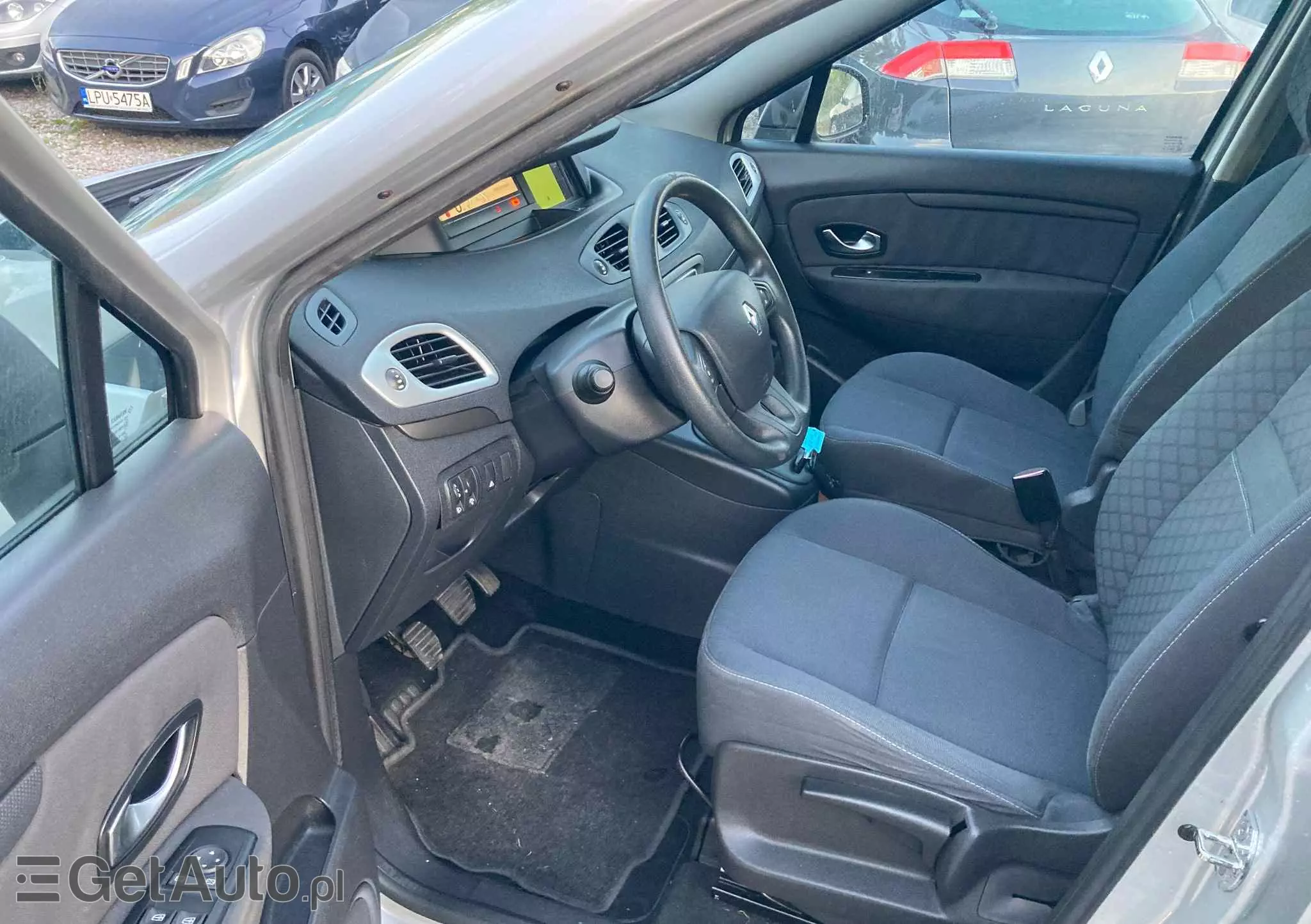 RENAULT Scenic 1.6 16V 110 Authentique