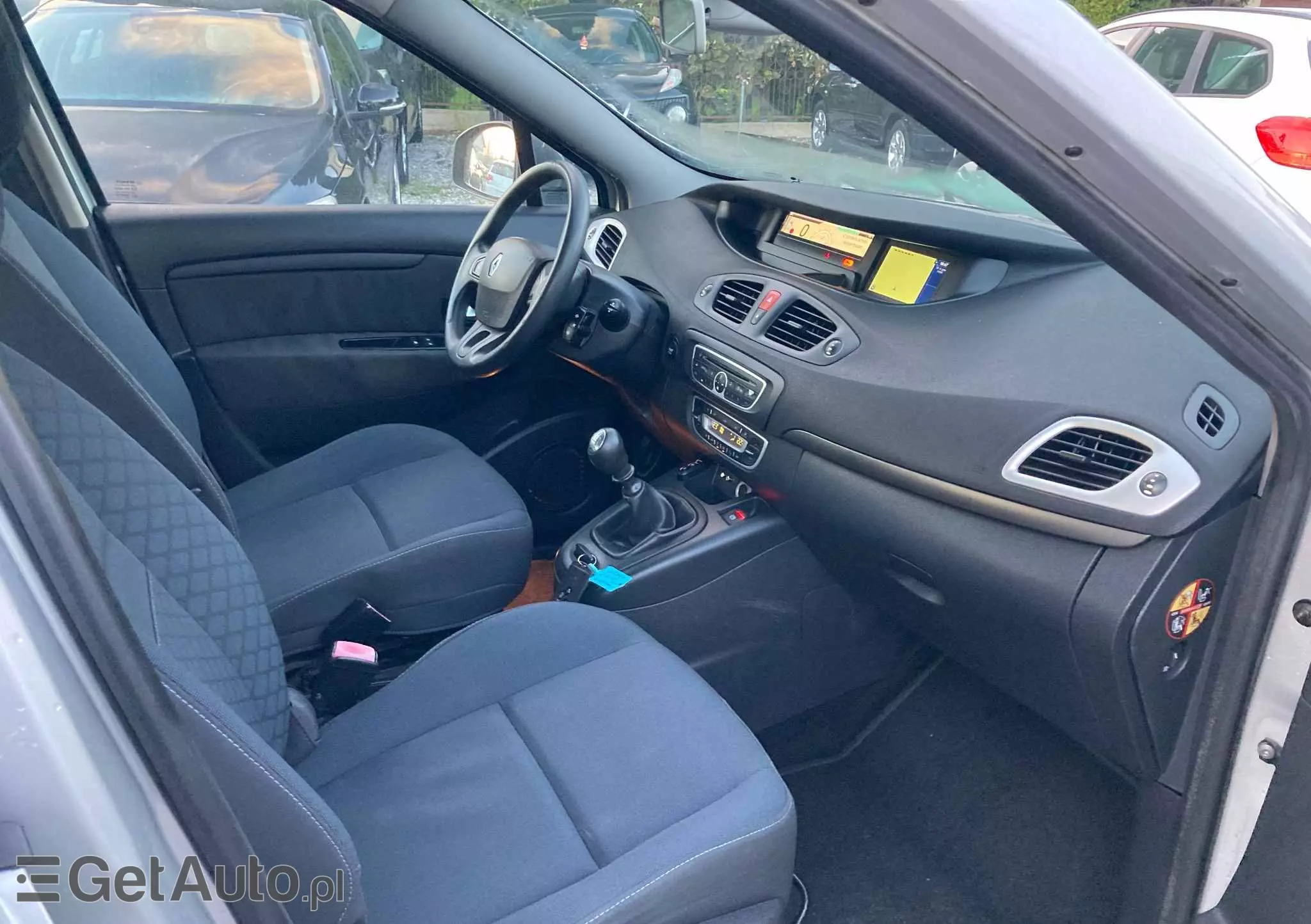 RENAULT Scenic 1.6 16V 110 Authentique