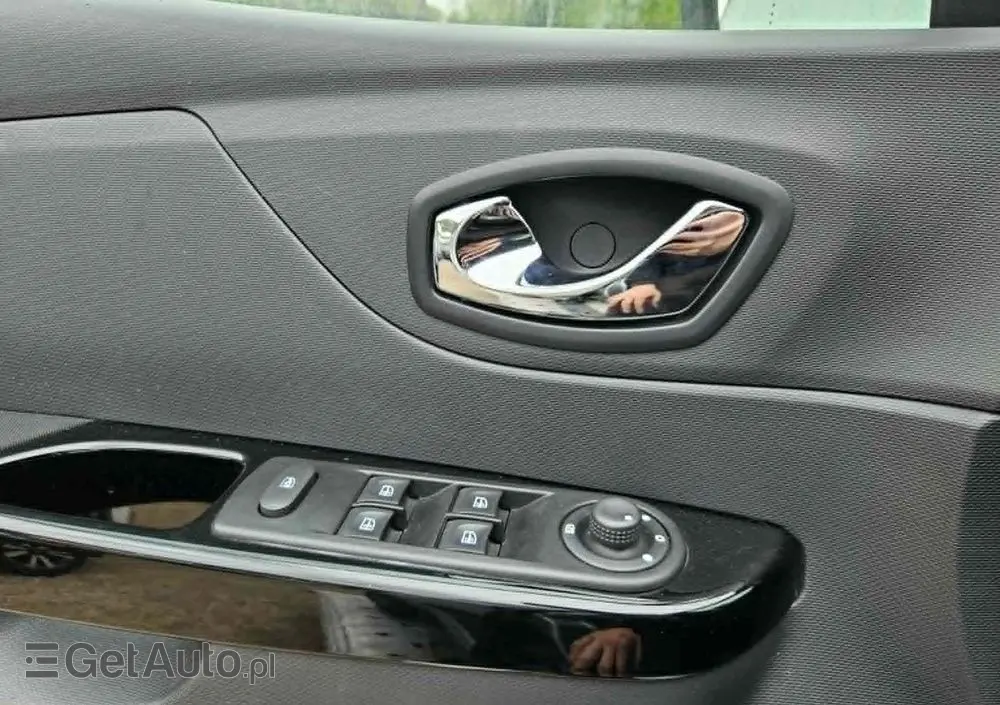 RENAULT Captur ENERGY TCe 120 EDC Dynamique