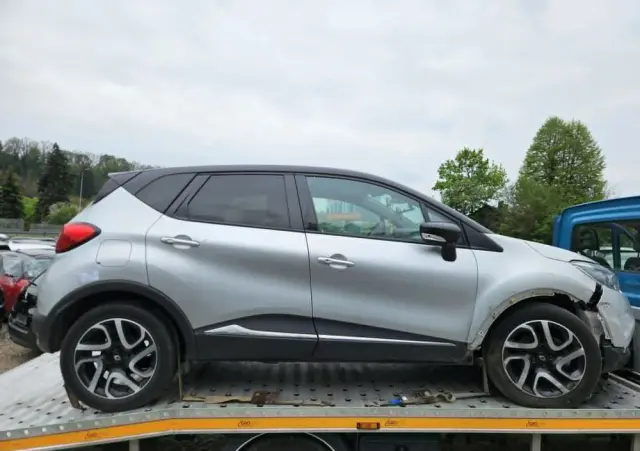 RENAULT Captur ENERGY TCe 120 EDC Dynamique
