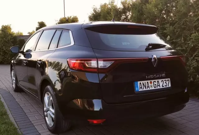 RENAULT Megane 