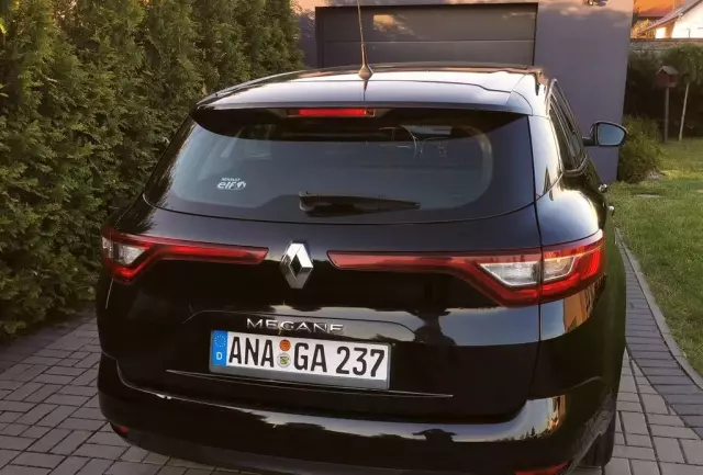 RENAULT Megane 