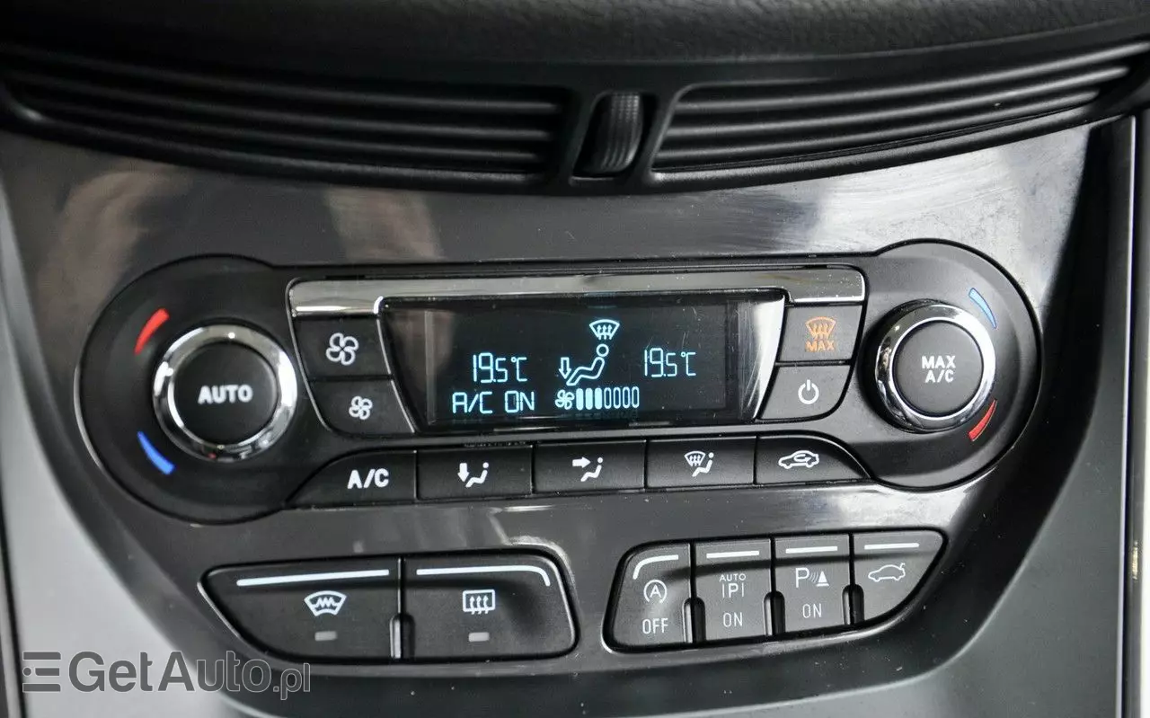 FORD Kuga 2.0 TDCi 4WD Titanium