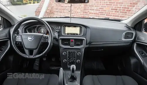 VOLVO V40 Cross Country 