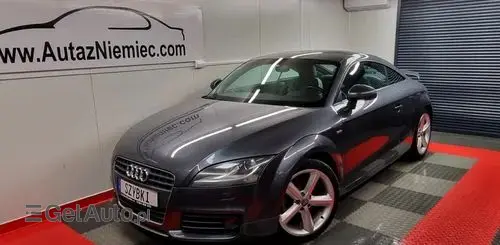 AUDI TT 