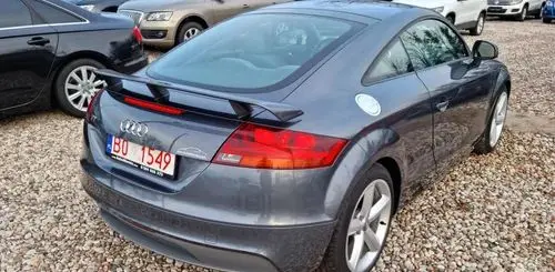 AUDI TT 