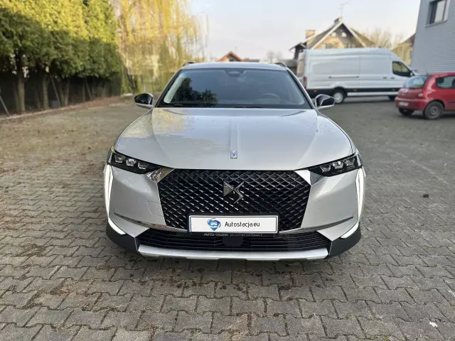 DS 4 