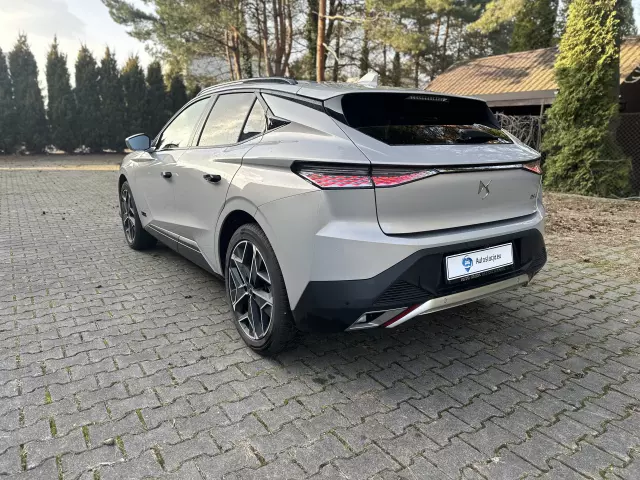 DS 4 