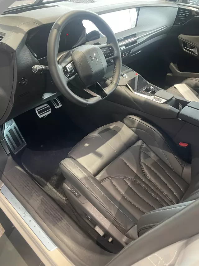 DS 4 