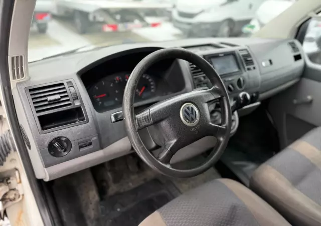 VOLKSWAGEN Transporter T5 TDI L1H1