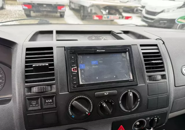 VOLKSWAGEN Transporter T5 TDI L1H1