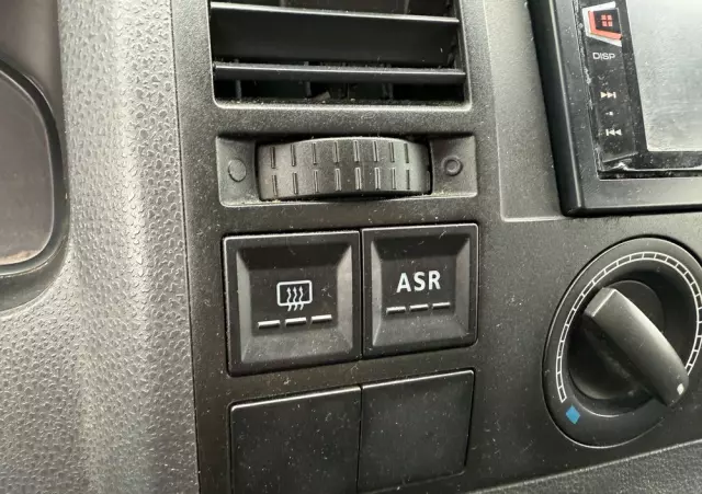 VOLKSWAGEN Transporter T5 TDI L1H1