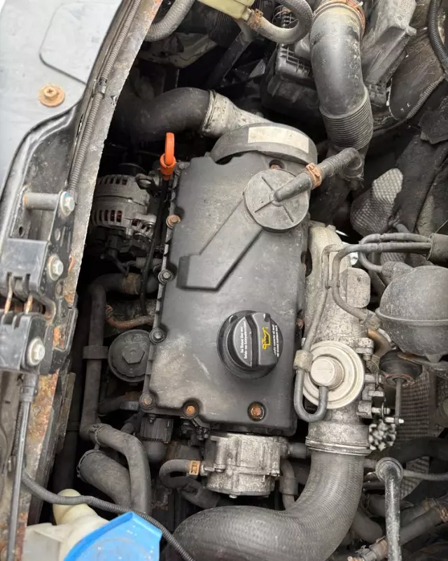 VOLKSWAGEN Transporter T5 TDI L1H1