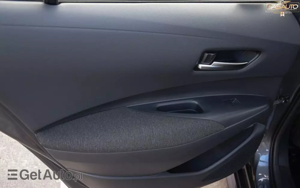 TOYOTA Corolla 1.8 Hybrid Touring Sports Business Edition