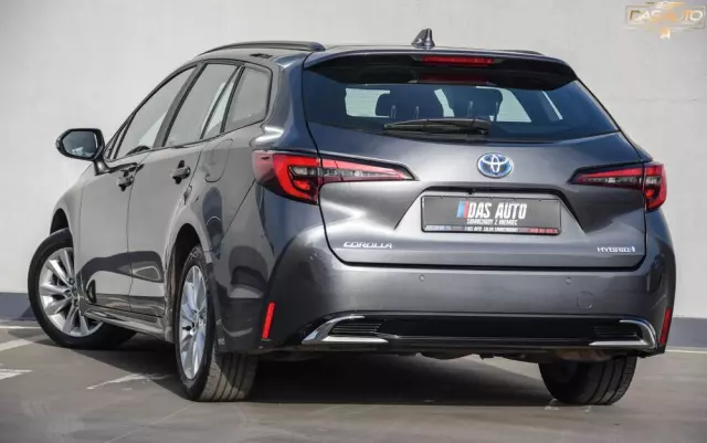 TOYOTA Corolla 1.8 Hybrid Touring Sports Business Edition