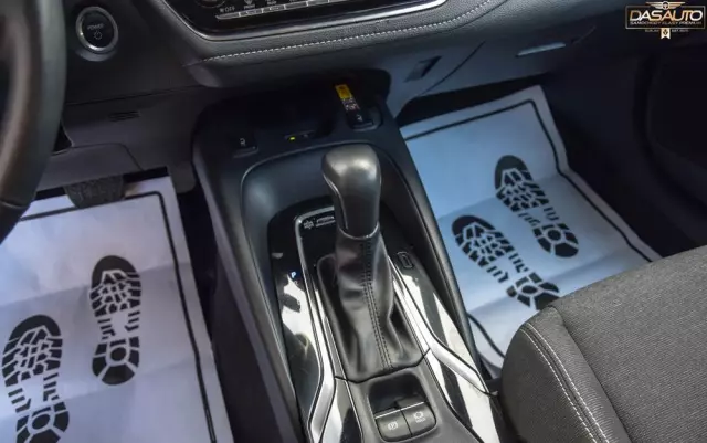 TOYOTA Corolla 1.8 Hybrid Touring Sports Business Edition