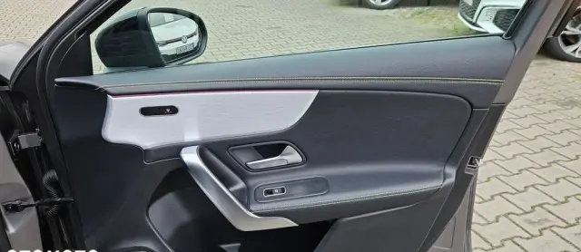 MERCEDES-BENZ Klasa A 200 d 8G-DCT Edition 19