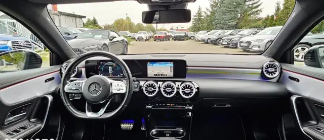 MERCEDES-BENZ Klasa A 200 d 8G-DCT Edition 19