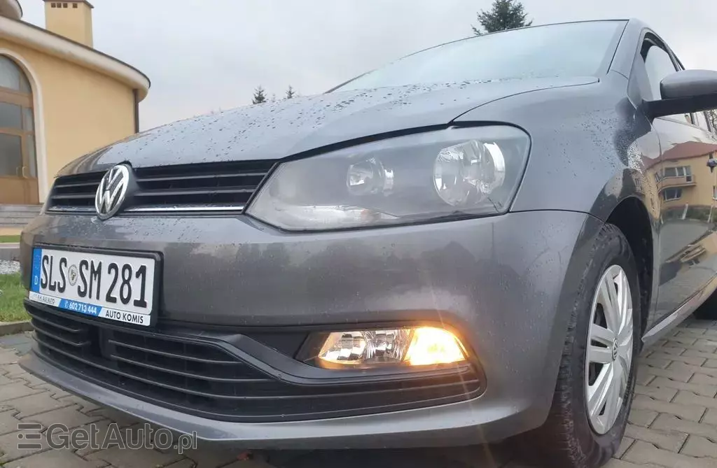 VOLKSWAGEN Polo 