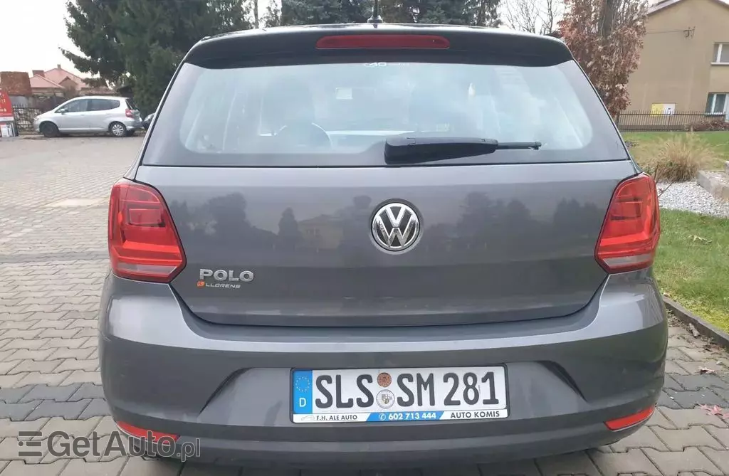 VOLKSWAGEN Polo 