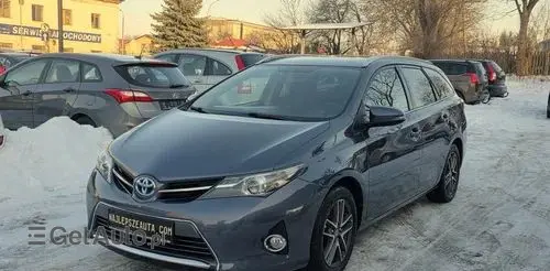 TOYOTA Auris 