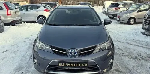 TOYOTA Auris 