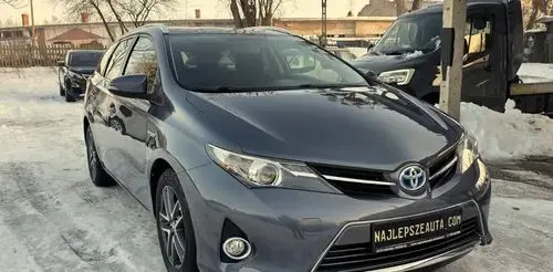 TOYOTA Auris 