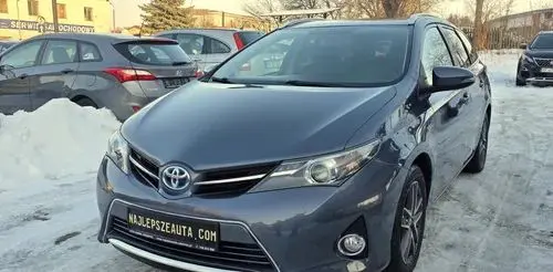 TOYOTA Auris 