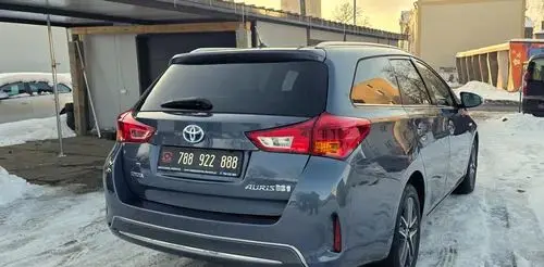 TOYOTA Auris 