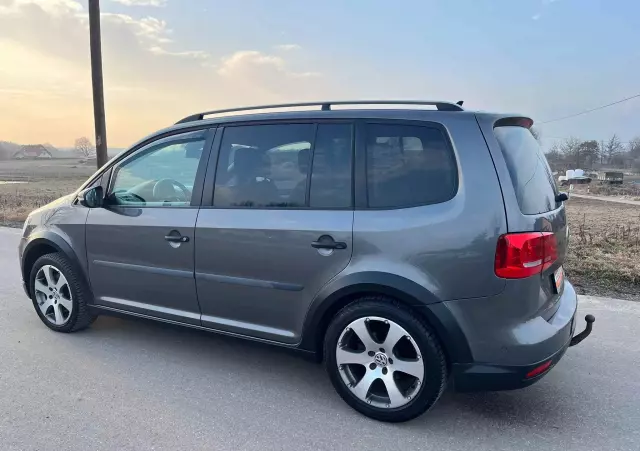 VOLKSWAGEN Touran 2.0 TDI DPF DSG Cross