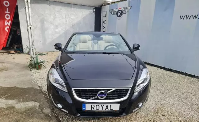VOLVO C70 